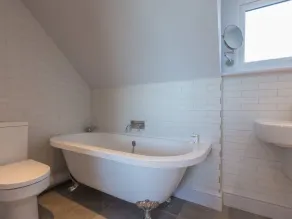 Marchbourne - Baño