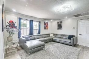 Walk to Harrisburg Blvd: East Downtown Houston Apt - Interior