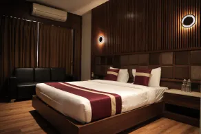 Vivotel Hotel Surat - Room