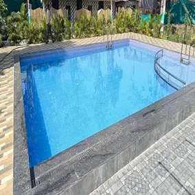 Hotel  Mumbai Garden Resort - Pool