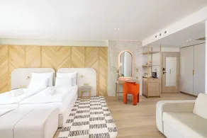 BIRGÉS HOTEL Lifestyle and View - Zimmer
