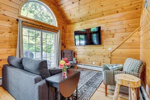 On Baxter Lake: Wooded Retreat Near Trails - Interiør