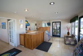 Days Inn by Wyndham Oceanside - Réception