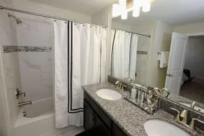 4888 Storey Lake - Salle de bain