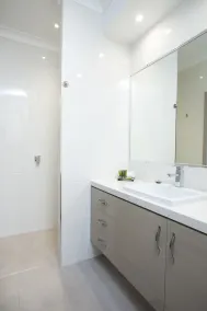 Altitude Motel Apartments - Badezimmer