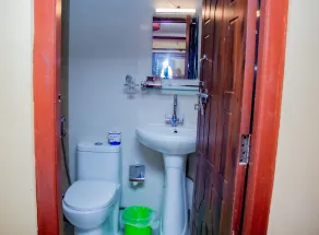 Sacred Trails Homestay - Baño