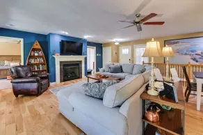 Lakefront Gilbertville Haven w/ Private Boat Dock! - Interiør