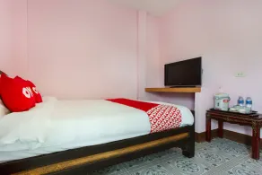 OYO 749 Baan Suan Resort - Room