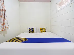 SPOT ON 91320 Pondok Elia Syariah - Room