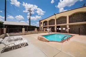 Americas Best Value Inn Buda - Piscine