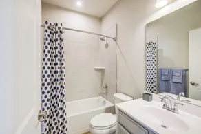 30 Mi to Downtown DC: Charming Dale City Townhome! - Interiör