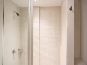 Swana Bangkok Hotel - Bathroom