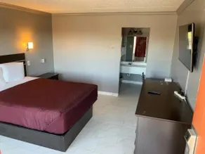 Executive Inn - Room