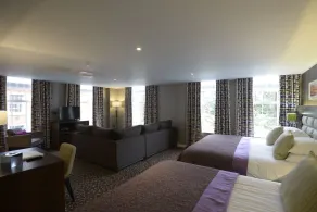 The Lensbury Resort - Habitación