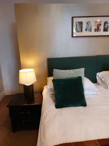Patricks Boathouse - Room