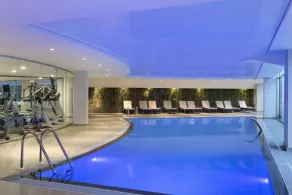 Ramada Hotel & Suites by Wyndham Izmir Kemalpasa - Piscina
