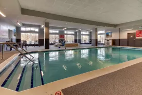 Drury Inn & Suites Cleveland Beachwood - Piscine