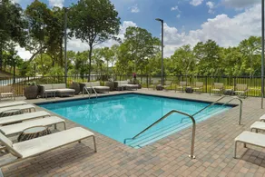 Element by Marriott Bainbridge Riverfront - Pool