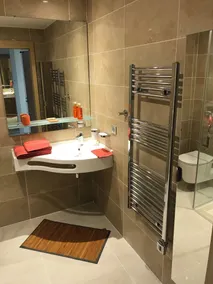Appart One Fréjus - Bathroom