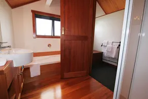 Te Puru Beach Lodge - Baño