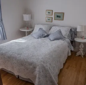Une Fleur au Bord de l'Eau - Habitación