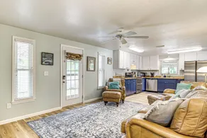 Waterfront Florida Abode w/ Deck, Grill & Fire Pit - Interiör