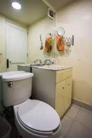 New Loft with Valet Parking & Amenities - Casa de banho
