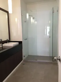 Silkari Urban CKS Sydney Airport Hotel - Bathroom