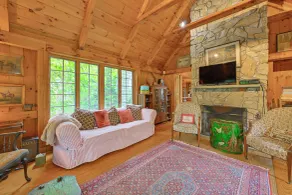 20-acre Hamptons Nature Escape w/ Hot Tub & Pool - Interiør