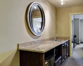 Comfort Suites near Hot Springs Park - Chambre