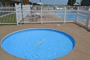 Quality Inn Huntingburg - Jasper - Pool