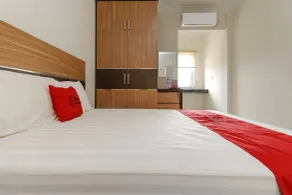 RedDoorz Plus near Palembang Square Mall - Room