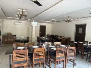 Shere Punjab Hotel & Restaurant - Restaurang
