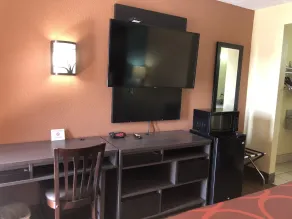 Super 8 by Wyndham Tulsa - Route 66 - Zimmer