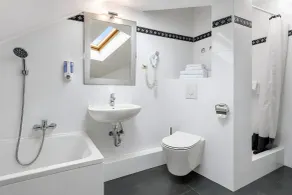HOTEL ATLANTA Darmstadt SUPERIOR - Bathroom