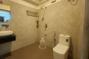 Hotel Maitreya Inn near CMC Hospital, VIT, Sripuram Temple,Naruvi Hospital - Bathroom