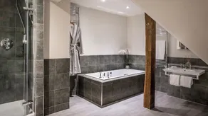 Fawsley Hall Hotel - Badrum