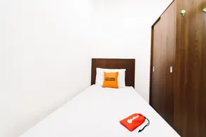 RedDoorz Syariah near Alun Alun Kota Bandung - Værelse