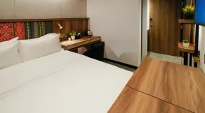 ST Signature Bugis Middle, SHORT OVERNIGHT, 11 hours: 8PM-7AM - Room