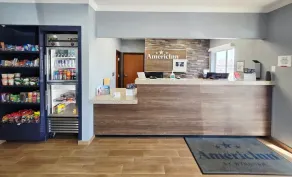 AmericInn by Wyndham Minot - Hall