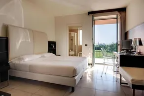 HOTEL HMR RHO Milano - Rum