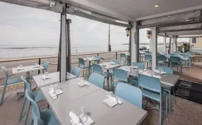 Stones Throw - Restaurant