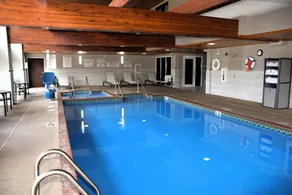 Holiday Inn Express & Suites Port Washington by IHG - Pool