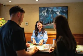 Whistler Village Inn & Suites - Réception