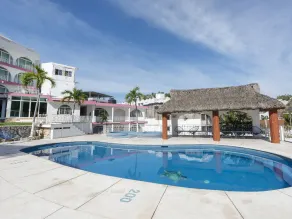 Capital O Hotel El Mejicano, Acapulco - Pool