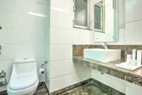 Treebo C T International - Salle de bain
