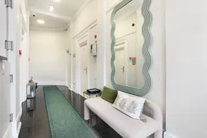 BeiRoom Hyde Park Apartments - Interior entrance