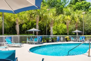 Holiday Inn Express Charleston US Highway 17 & I-526 by IHG - Piscine