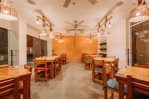 Waye Valladolid Centro - Sustainable, Authentic Experiences & Pet Friendly Boutique Hotel - Restaurant