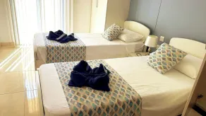 GrandBlue Vista Marsalforn, State-of-the-Art 2BR Seafront Luxury Apartment - Chambre